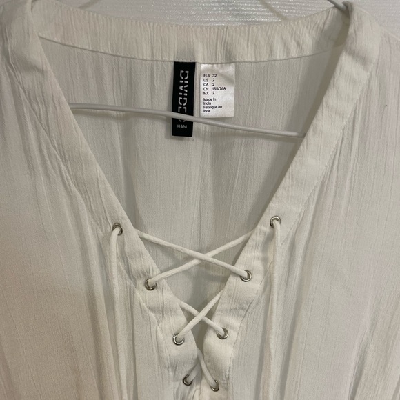 The perfect white summer dress🤍 - Picture 2 of 3